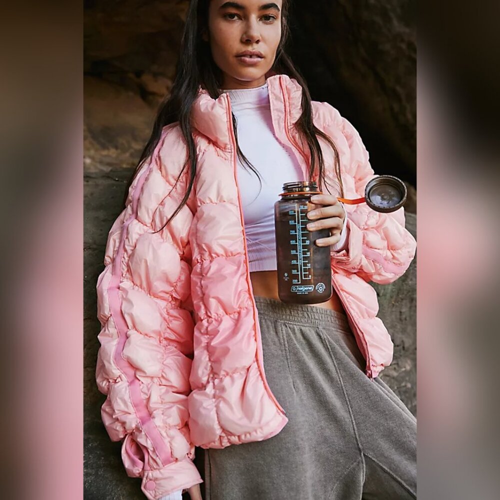 Free People Movement Color Changing Scrunch Pippa Packable Puffer NWOT - Picture 1 of 9